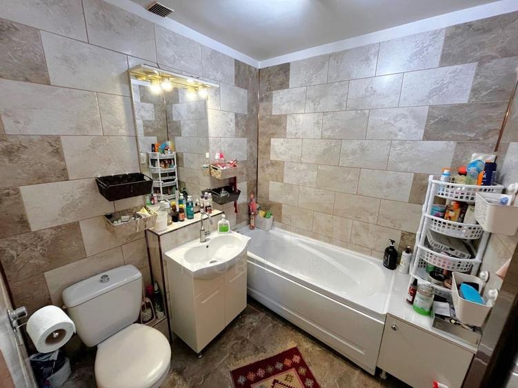 Apartament cu 2 camere decomandat, mobilat în Craiovița Nouă
