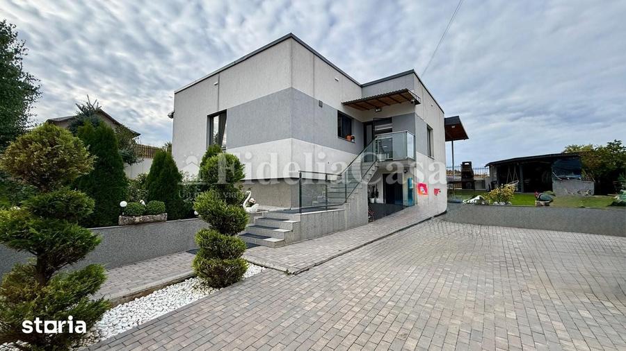 Casă cu 5 camere cu Teren 600 Mp în Aroneanu