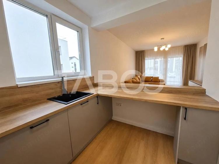 Apartament cu 3 camere decomandat în Cristian
