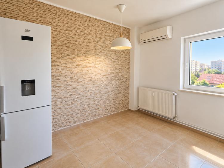 Apartament cu 3 camere decomandat în Sebastian