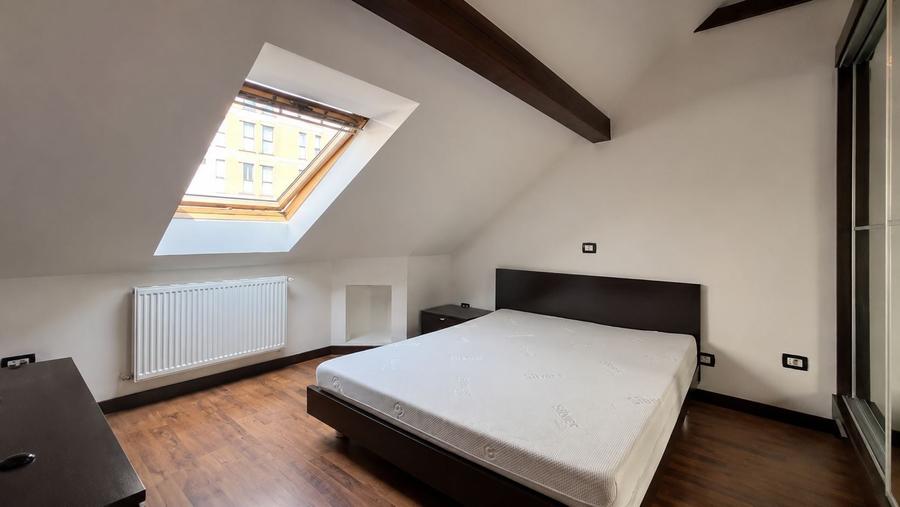 Apartament cu 2 camere semidecomandat, mobilat în Aradului