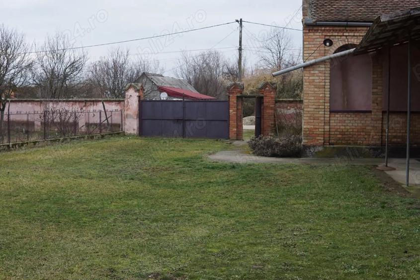 Casă cu 4 camere în Ictar-Budinți