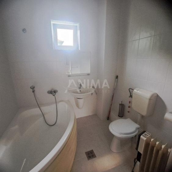 Casă individuală cu 5 camere cu Canalizare în Grigorescu