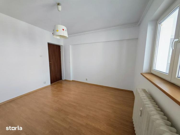 Apartament cu 3 camere decomandat în Muncii
