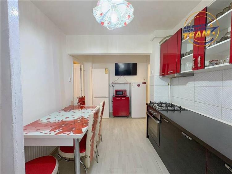 Apartament cu 2 camere semidecomandat, mobilat în Ciucului