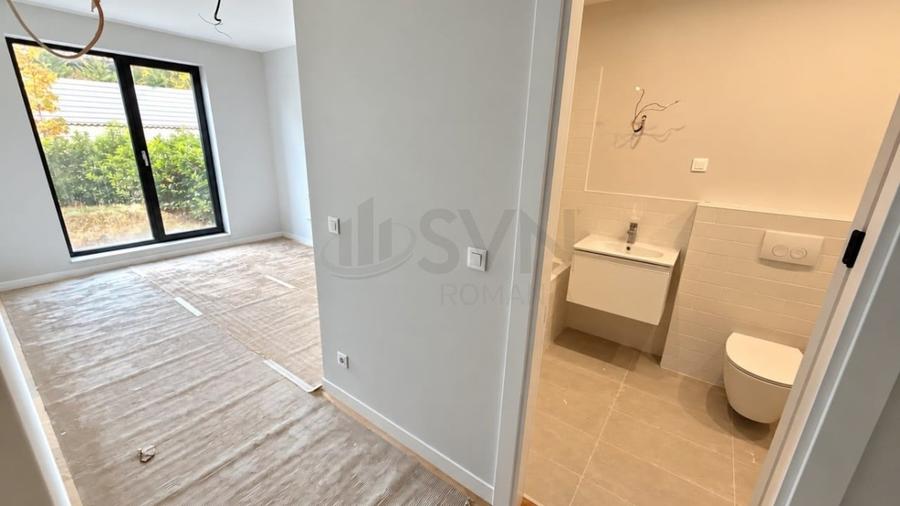 Apartament cu 5 camere decomandat în Băneasa