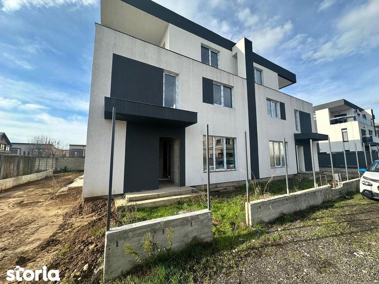 Casă cu 4 camere cu Teren 130 Mp în Central