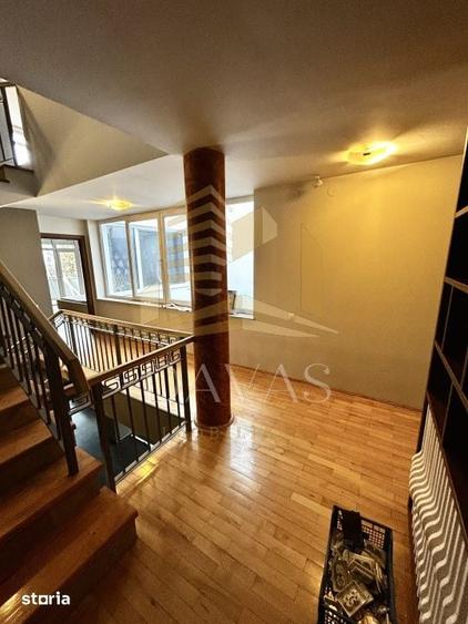 Casă cu 5 camere semidecomandat cu Teren 350 Mp în Bună Ziua