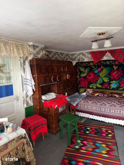 Casă cu 4 camere cu Teren 833 Mp în Bodești