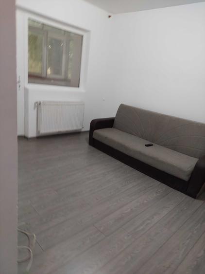 Garsonieră decomandată în Florești