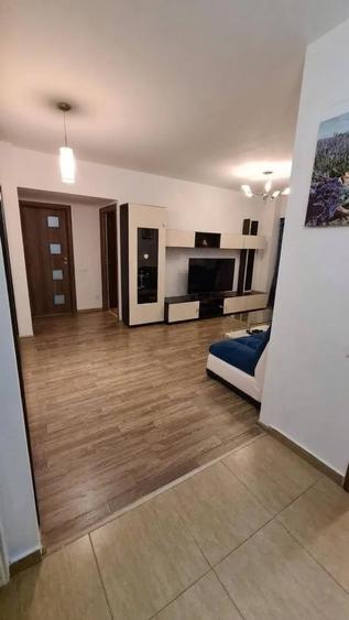 Apartament cu 2 camere semidecomandat, mobilat în 13 Septembrie