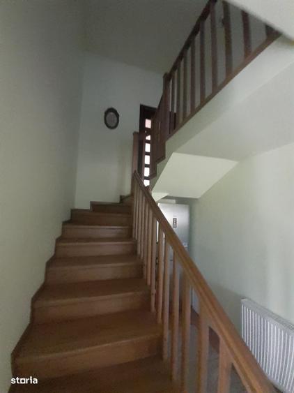 Casă cu 4 camere cu Teren 19200 Mp în Creaca