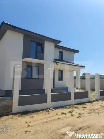 Casă cu 4 camere cu Teren 300 Mp în Preajba