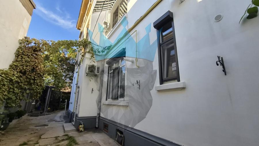 Apartament cu 2 camere decomandat, mobilat în P-ța Romană