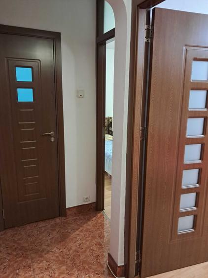 Apartament cu 3 camere decomandat în Militari