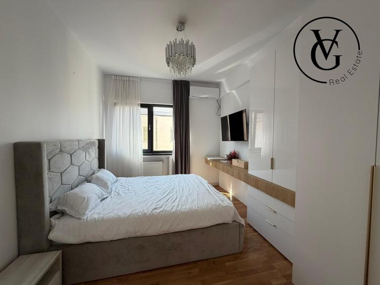 Apartament cu 3 camere decomandat, mobilat în Calea Victoriei