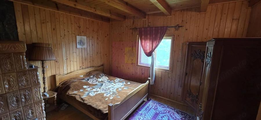 Casă cu 5 camere cu Teren 2200 Mp în Provița de Sus