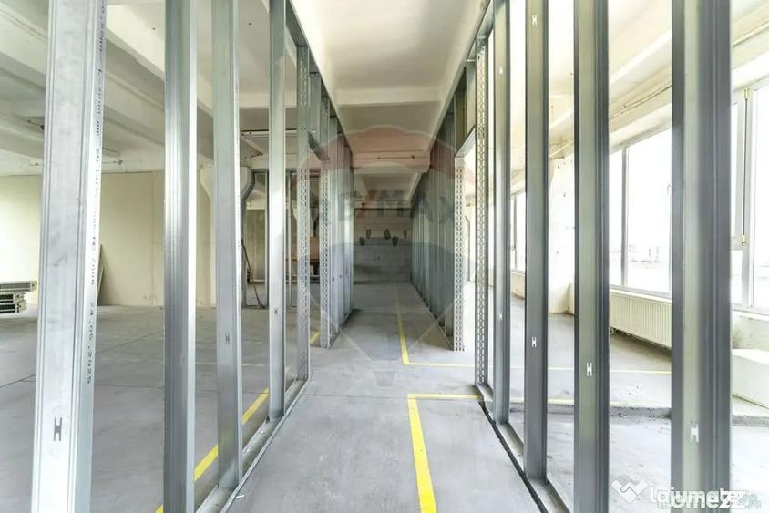 Spațiu comercial, de 448 mp, în 13 Decembrie