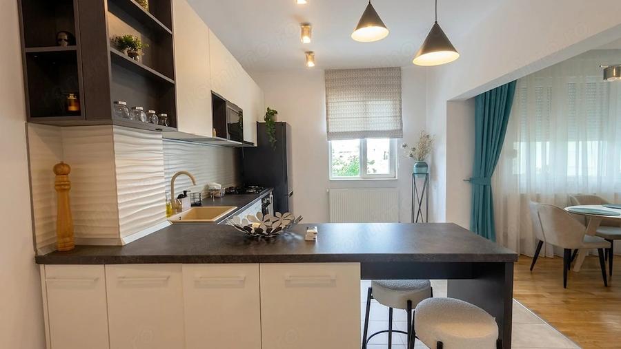 Apartament cu 2 camere, mobilat în Universitate