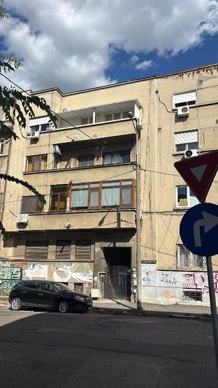 Garsonieră decomandată, mobilată în P-ța Universității