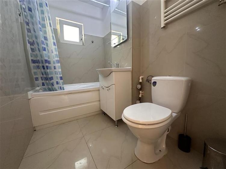 Apartament cu 2 camere semidecomandat, mobilat în Soarelui