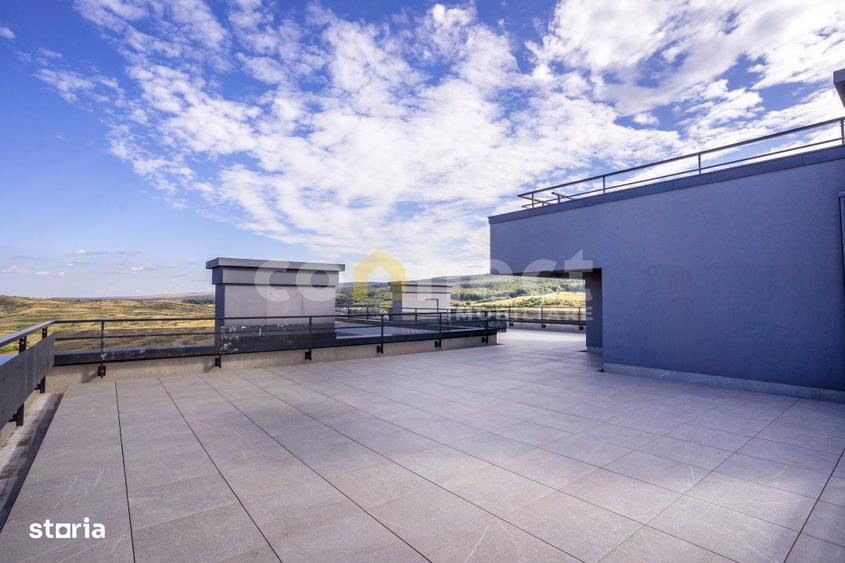 Casă cu 5 camere decomandat cu Teren 1900 Mp în Borhanci