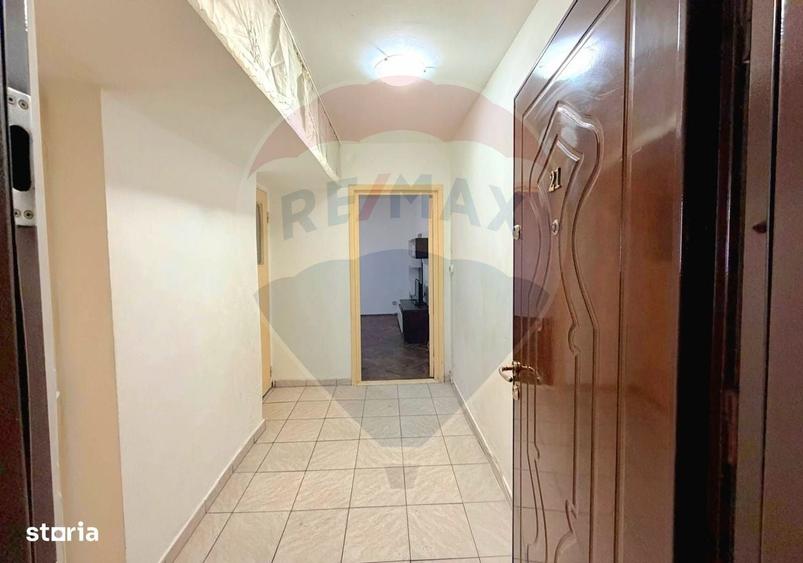 Apartament cu 2 camere nedecomandat în Narcisa