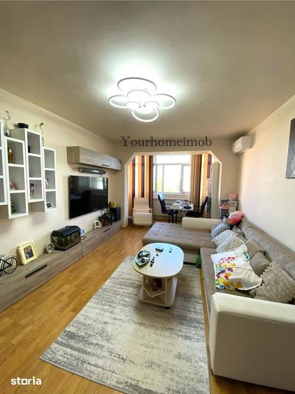 Apartament cu 3 camere semidecomandat în Craiovița Nouă
