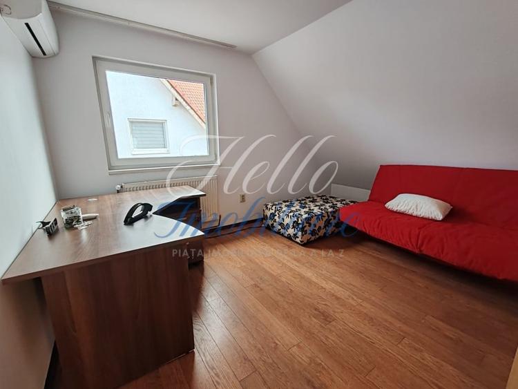 Duplex cu 4 camere cu Canalizare în Florești