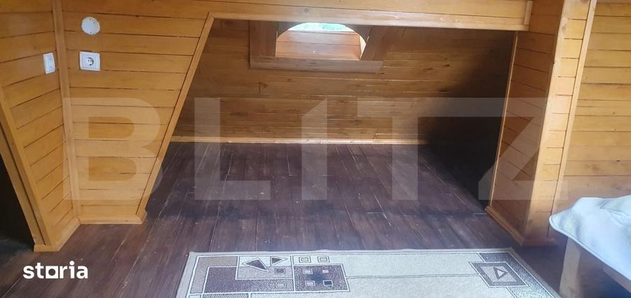 Casă cu 2 camere cu Teren 3300 Mp în Central