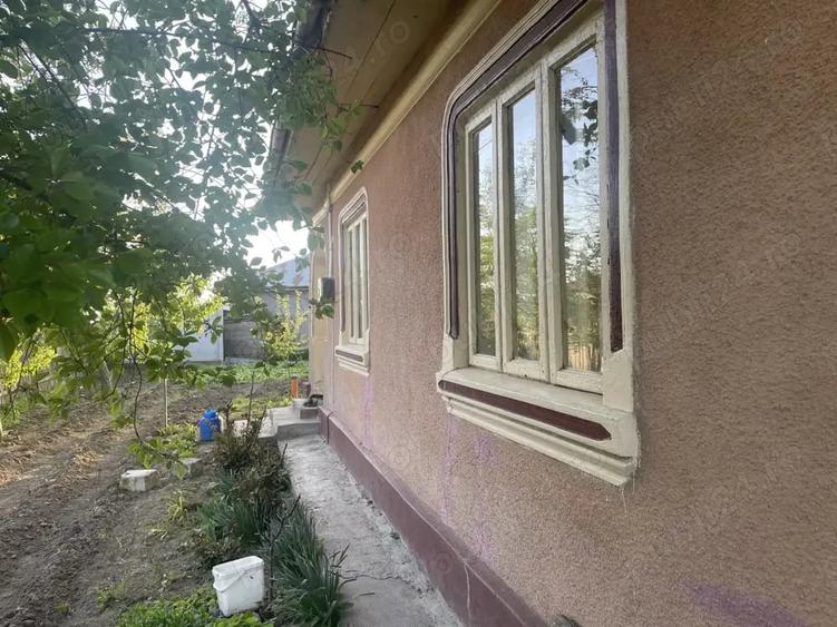 Casă cu 4 camere cu Teren 1125 Mp în Central