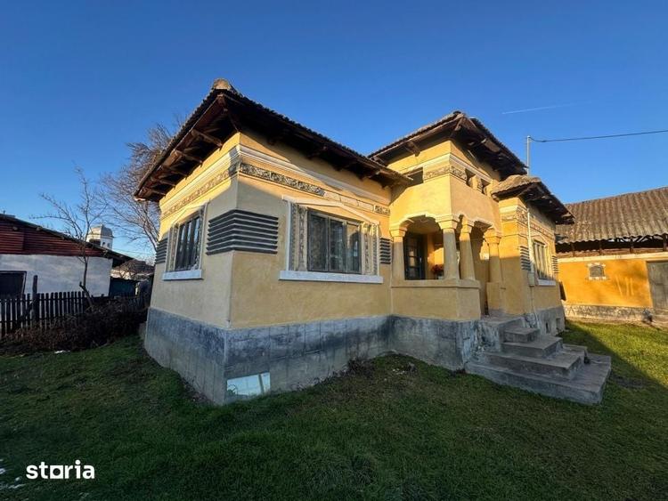 Casă cu 3 camere cu Teren 600 Mp în Priboieni