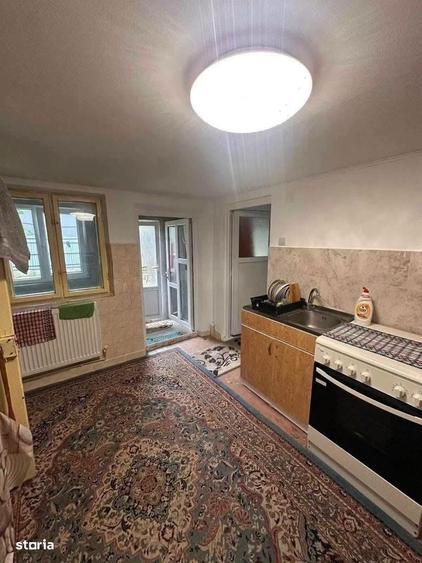 Casă cu 3 camere cu Teren 1300 Mp în Central