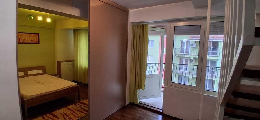 Chirie apartament central: 2 camere pe doua nivele etaj 4+mansarda - 1