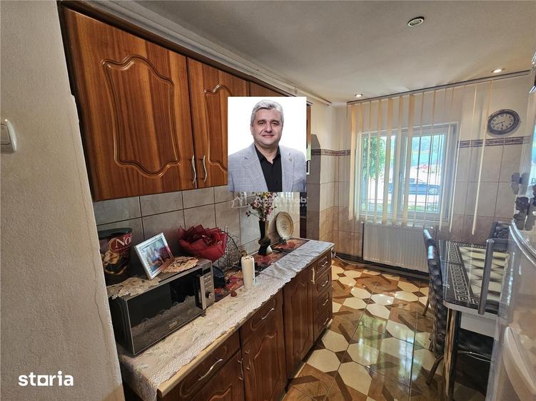 Apartament cu 3 camere semidecomandat, mobilat în Central