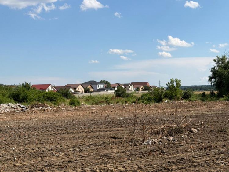 Teren intravilan, 350 mp, front 15 m, toate utilitatile, zon - 3
