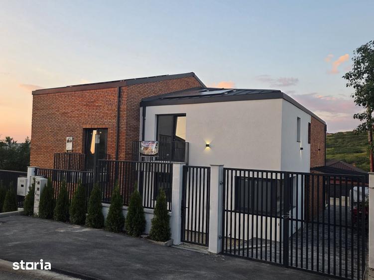 Casă cu 5 camere cu Teren 300 Mp în Apahida