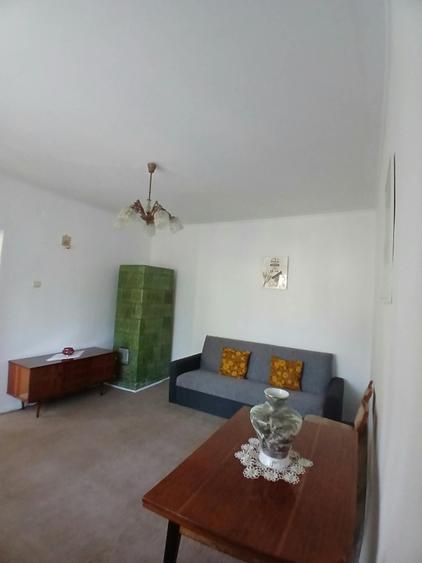 Casă individuală cu 2 camere în Central
