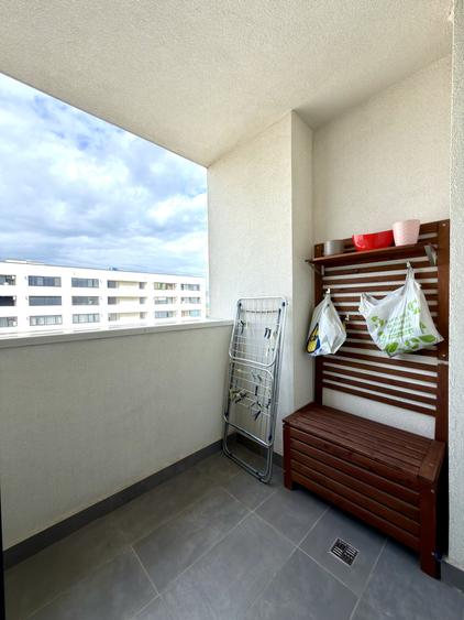 Apartament cu 3 camere semidecomandat, mobilat în Torontalului