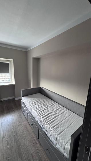 Apartament cu 4 camere decomandat, mobilat în Nicolina