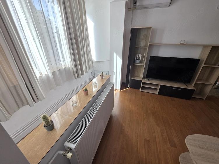 Apartament cu 2 camere semidecomandat în Ultracentral