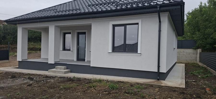 Casă cu 4 camere în Cătămărești