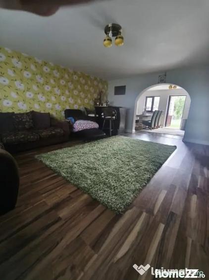 Casă cu 4 camere cu Teren 2600 Mp în Horodnic