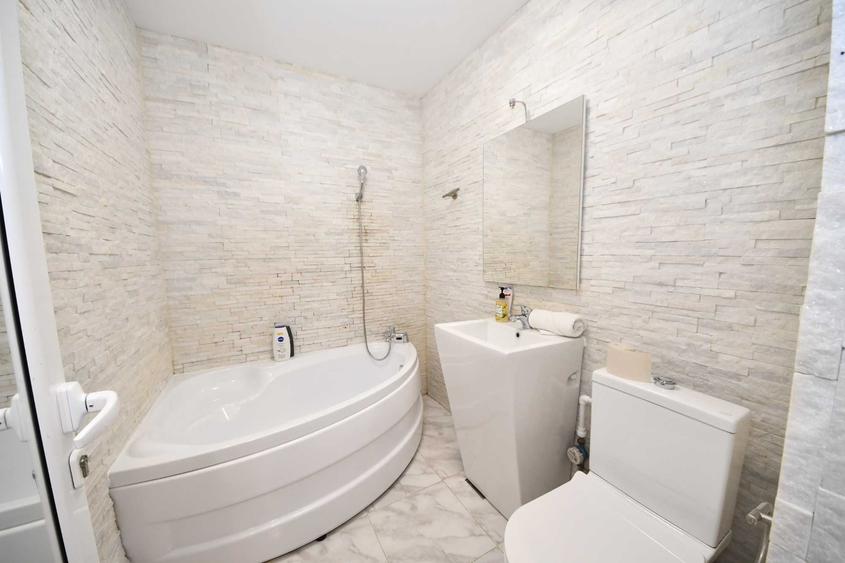 Apartament cu 2 camere semidecomandat în Sârbi
