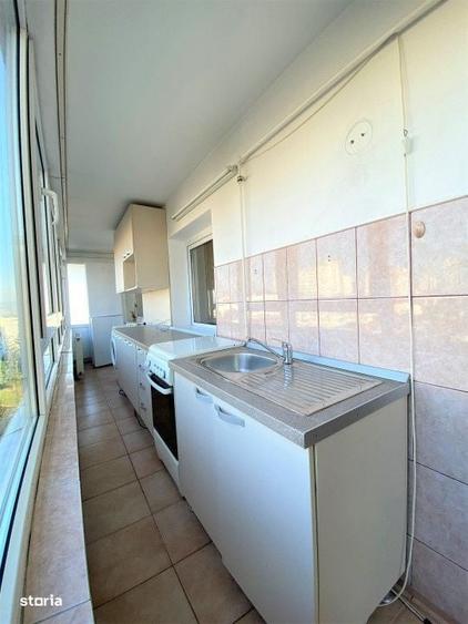 Apartament cu 3 camere decomandat în Zorilor