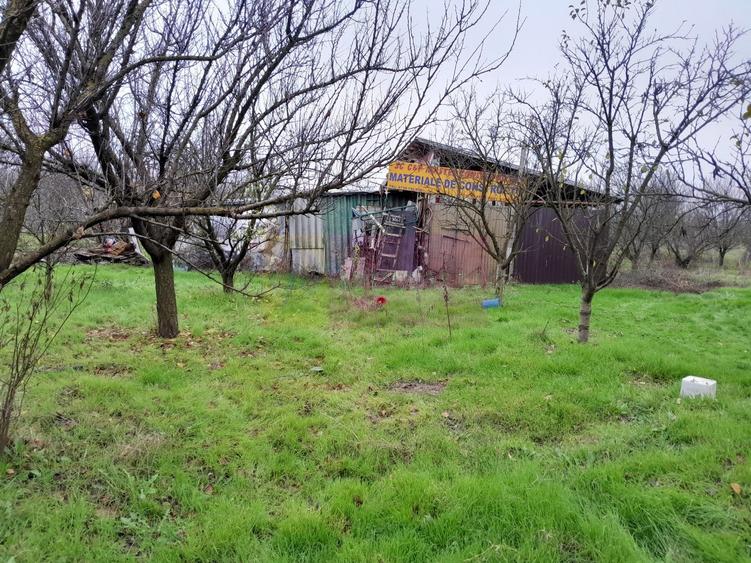 Casă individuală cu 3 camere cu Canalizare în Bărcănești