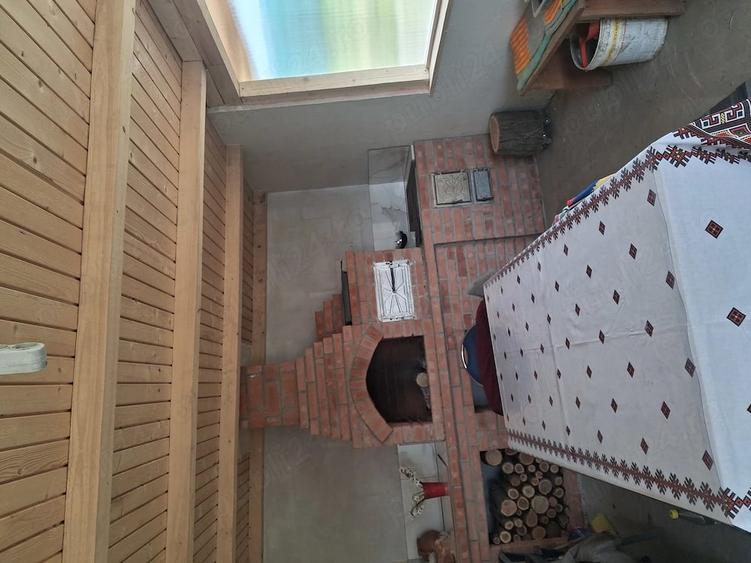 Casă cu 2 camere cu Teren 3300 Mp în Bozieni