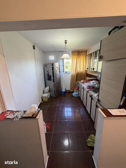 Apartament cu 2 camere semidecomandat în Calea București