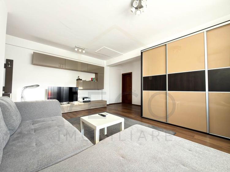 Apartament cu 2 camere semidecomandat, mobilat în Florești