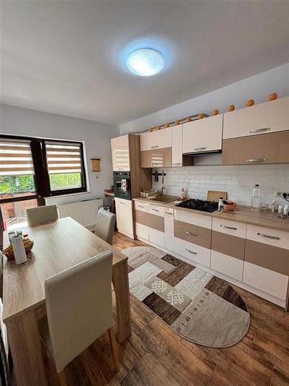 Casă cu 4 camere cu Teren 480 Mp în Valea Adâncă